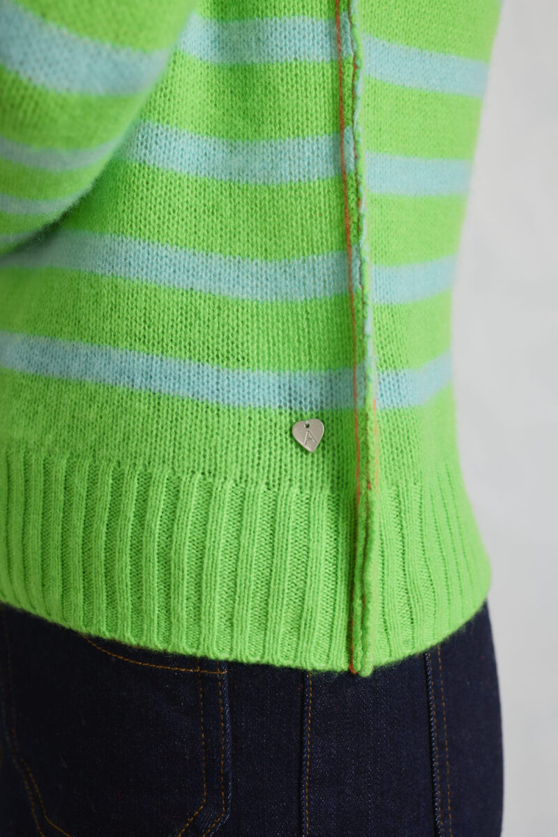 Alessandra Ginny Cashmere Sweater in Bambino - Image 4